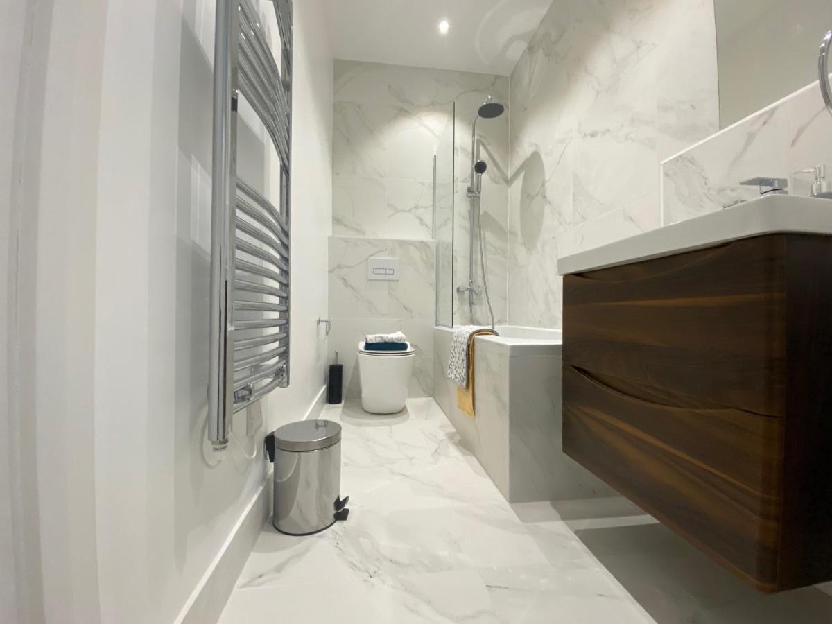 Peak At Fleet Heights Apartment Four Ngoại thất bức ảnh
