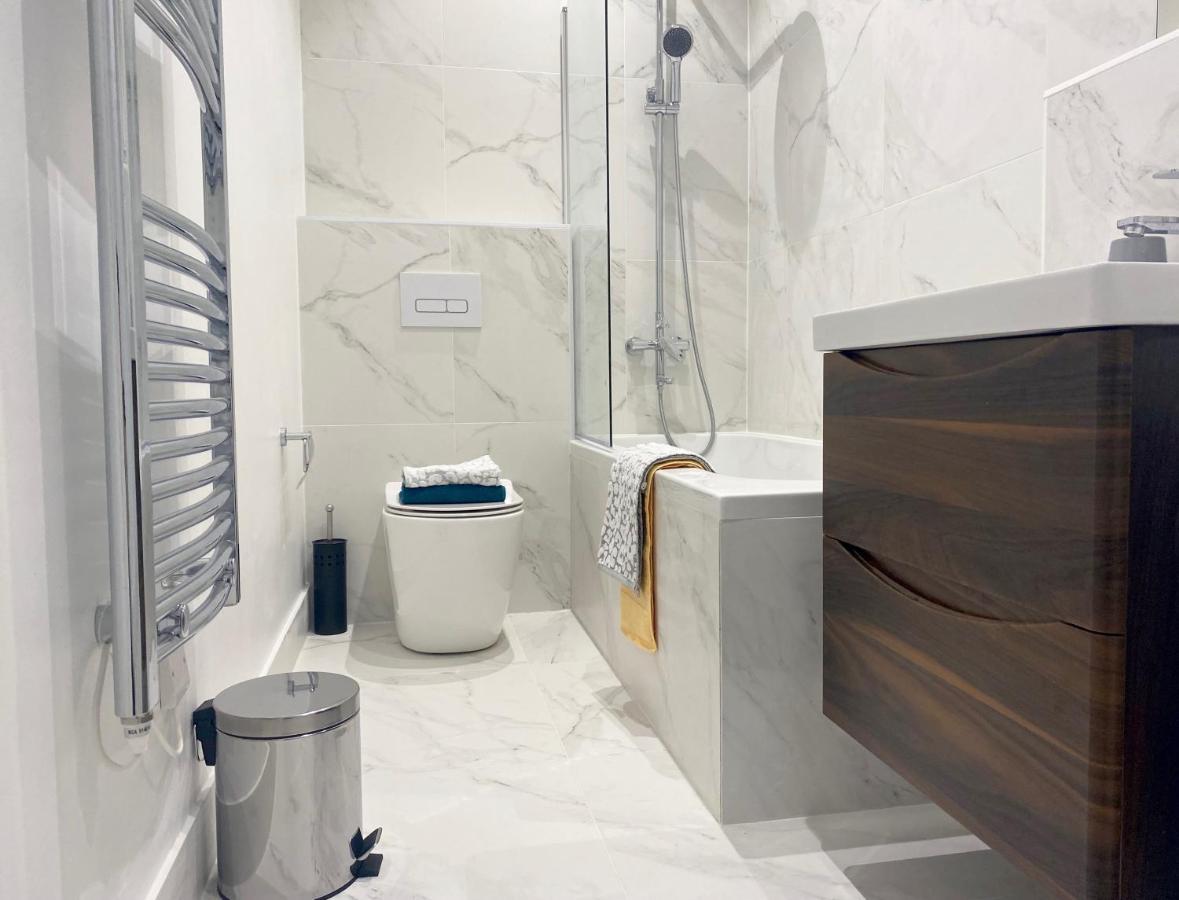 Peak At Fleet Heights Apartment Four Ngoại thất bức ảnh